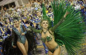 El brillo de los diamantes iluminan segunda noche del Carnaval de Sao Paulo (Fotos)