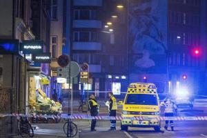 Dinamarca se mantiene en alerta tras atentados en la capital