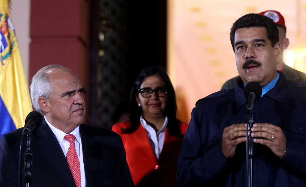 Maduro pide a Unasur y a Celac un “escudo protector para evitar agresiones”