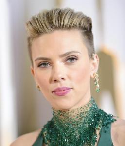 Scarlett Johansson salta a la música (Audio)
