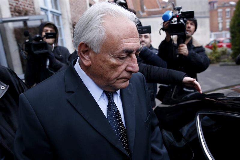 Testigo asegura que le había contado a Strauss-Kahn que era prostituta