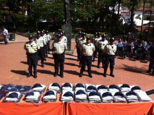 Más de 5 millones de bolívares en nuevos uniformes para la Policía de El Hatillo