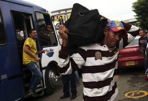 Aumentan a más de 350.000 los migrantes venezolanos a Perú en dos años