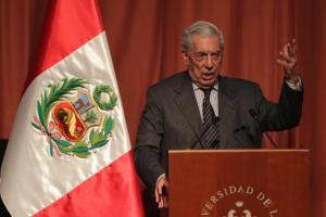 Vargas Llosa afirma que destino de América Latina se está decidiendo en Venezuela
