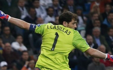 Vicente del Bosque da su apoyo a Casillas tras abucheos de hinchas del Madrid