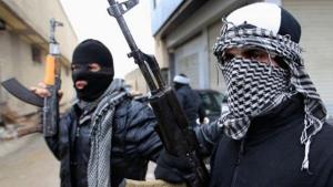 Detienen a tres franceses por vinculos con el Estado Islámico para atacar base militar