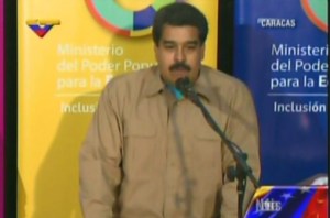 De verdad Maduro piensa que recolectando firmas Obama le hará caso (el 10 de abril)