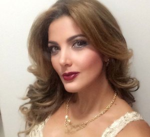 Myriam Abreu impone su belleza en “Debut”