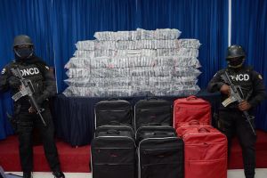Fiscalía investiga caso de aeronave que aterrizó en República Dominicana con 450 panelas de cocaína (Fotos)
