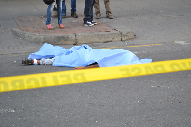 Asesinaron a hombre en un restaurante frente al Palacio de Justicia