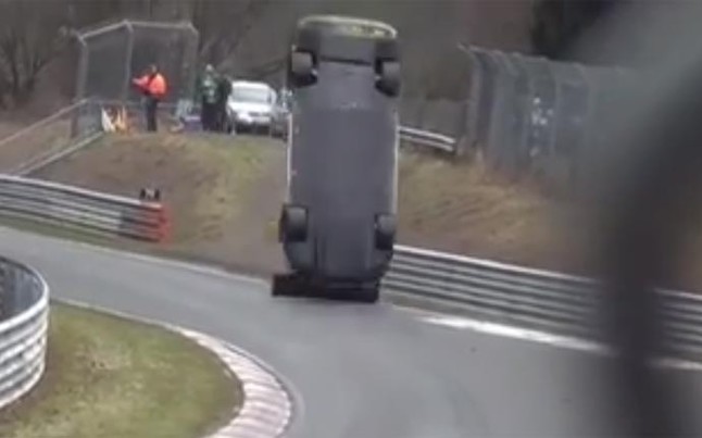Terrible accidente en el circuito de Nürburgring en Alemania (Video)