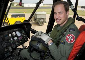 El príncipe Guillermo comenzó a trabajar como piloto de ambulancias aéreas