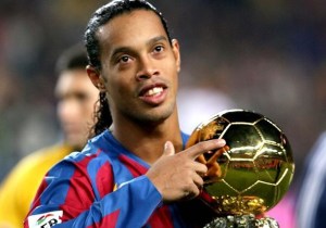 Ronaldinho ficha por el Barça para ser embajador de la entidad