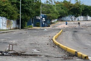 Atrincherados se mantienen estudiantes de la ULA-Táchira