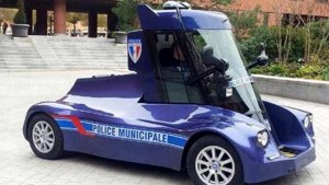 El nuevo auto robótico de los policías en Francia… Igualitos a los de aquí (Fotos + sarcasmo)