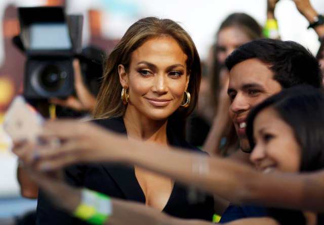 Jennifer Lopez arrives at the 2015 MTV Movie Awards in Los Angeles