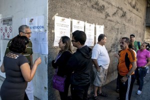 En centro de votación de Hoyo de la Puerta no dejan ingresar a testigos de mesa #10Dic