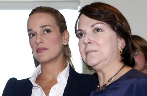 Mitzi de Ledezma y Lilian Tintori exigen a Maduro liberar a los 89 presos políticos