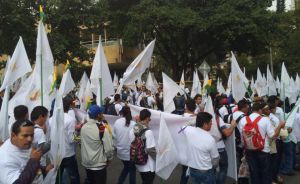 Miles en Colombia marchan por las víctimas y la paz