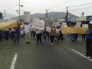Reabierto El Palito luego de protesta en contra de la inseguridad (Fotos)