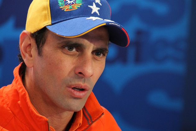 FOTO: Usan imagen de Capriles como blanco en Escuela Policía Venezolana… ¿incitación al odio?