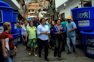 Helen Fernández: La crisis no se resuelve por la fuerza