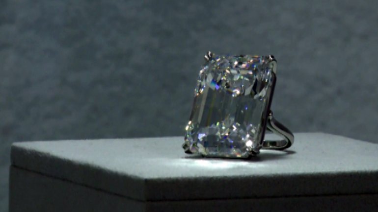 Subastaron diamante perfecto por 22 millones de dólares en Nueva York