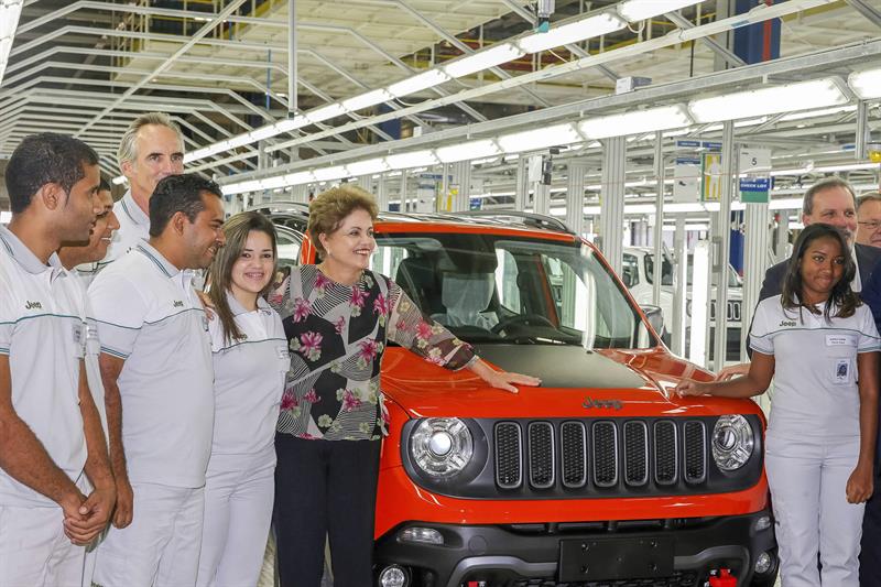 Rousseff participó en la inauguración de la fábrica Jeep (Fotos)