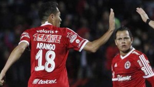 Video: Juan Arango marcó un golazo de tiro libre