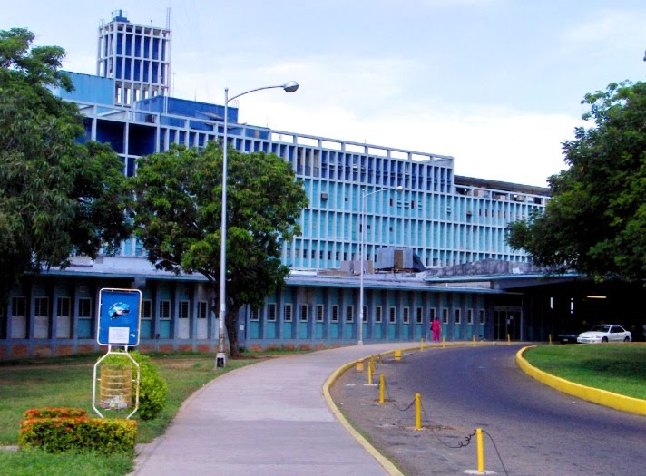Instalarán campamento fuera del Hospital Universitario de Maracaibo por la crisis del Covid-19