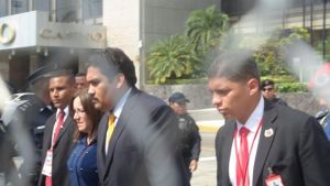 ¿Maduro utiliza doble durante Cumbre en Panamá? (Foto)