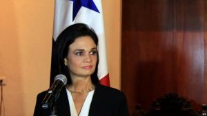 Vicepresidenta de Panamá viajó a Caracas para gestionar pago de deuda con la Zona Libre y Copa Airlines