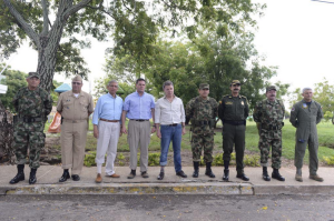 Santos llama a remangarse el pantalón por víctimas de minas antipersona (Fotos)