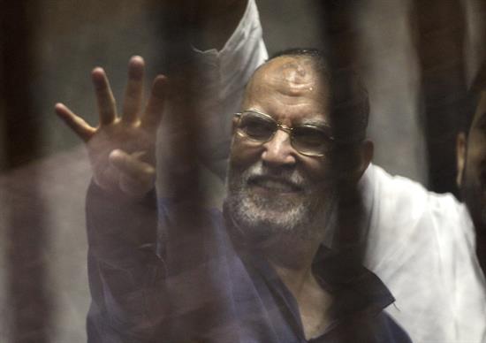 Amnistía Internacional pide que se repita juicio a Mursi en Egipto o que sea puesto en libertad