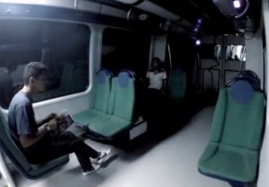 “Niña poseída” siembra el pánico en el Metro de Brasil (Video)