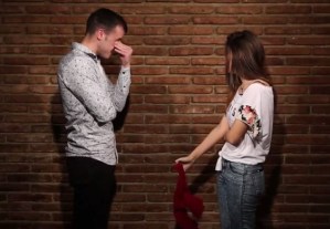 Emocionante video muestra el reencuentro de parejas tras años de separación