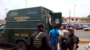 Polémica entre PNB y Gaes por retención de tres policías involucrados en extorsión