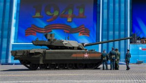 Tanque ruso de última generación se accidentó en ensayo de un desfile (Foto y Video)