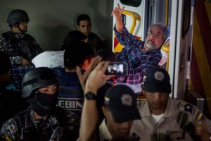 Caraqueños piden liberación de su alcalde Antonio Ledezma
