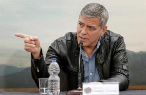 George Clooney llamó a desmantelar el sistema militar en Sudán