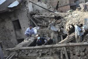 Hallan cuerpos de dos españoles seis semanas después del terremoto en Nepal