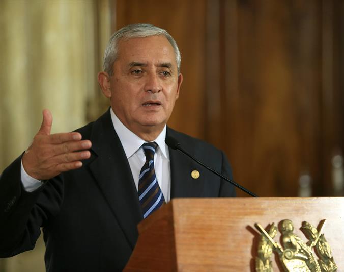 Presidente de Guatemala asegura que es inocente