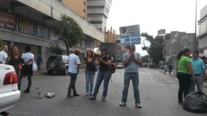Maestros protestan frente a Gobernación de Lara por reivindicaciones laborales