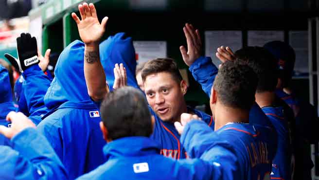 Wilmer Flores y Bartolo Colón destacan en victoria de los Mets de Nueva York