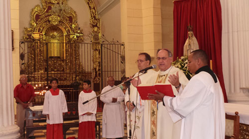 Del Prette presidiò la misa en la Catedral de Valencia. (Foto Clemente Espinoza)