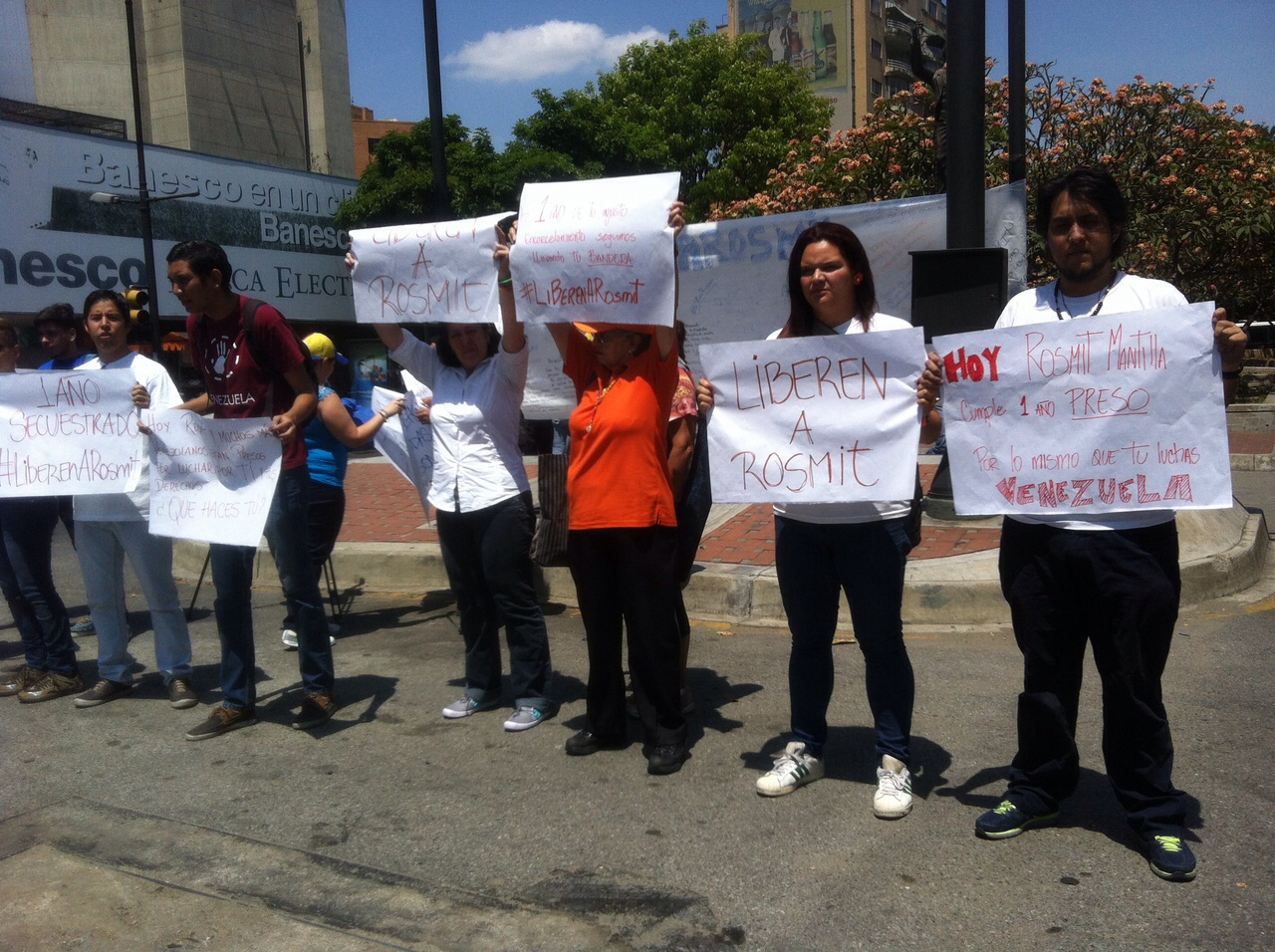 Estudiantes y defensores se concentraron en apoyo al joven detenido Rosmit Mantilla