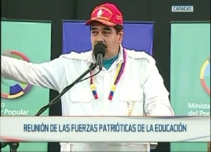 Maduro convoca Congreso Nacional Pedagógico para los educadores el 15 de julio
