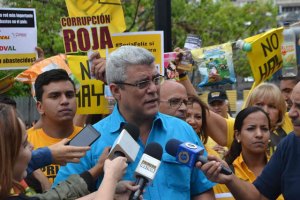 Alfonso Marquina: “El sueldo de los venezolanos se pulveriza cada día más”