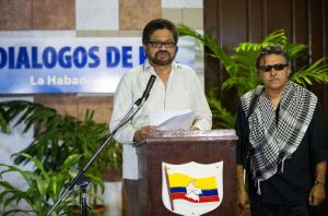 Colombia y las Farc retomaron negociaciones de paz en medio de los combates
