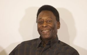 “Me estoy recuperando bien”, afirmó Pelé luego que le retiraran un tumor